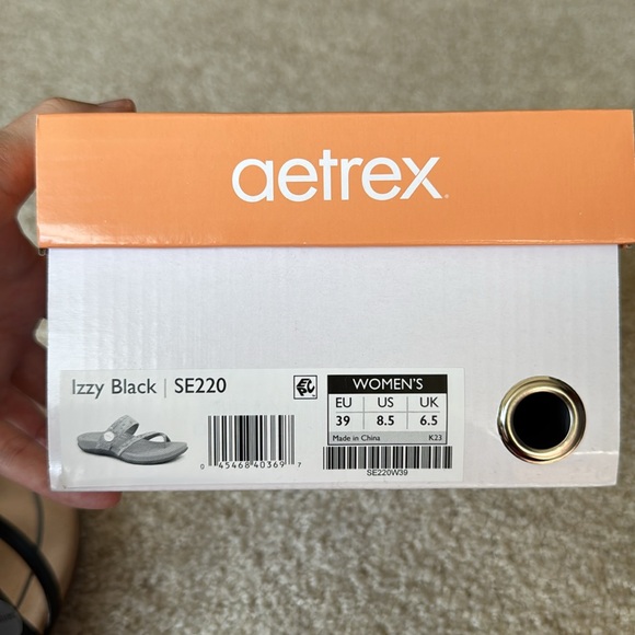 Aetrex Izzy Adjustable Sandal - Picture 6 of 6